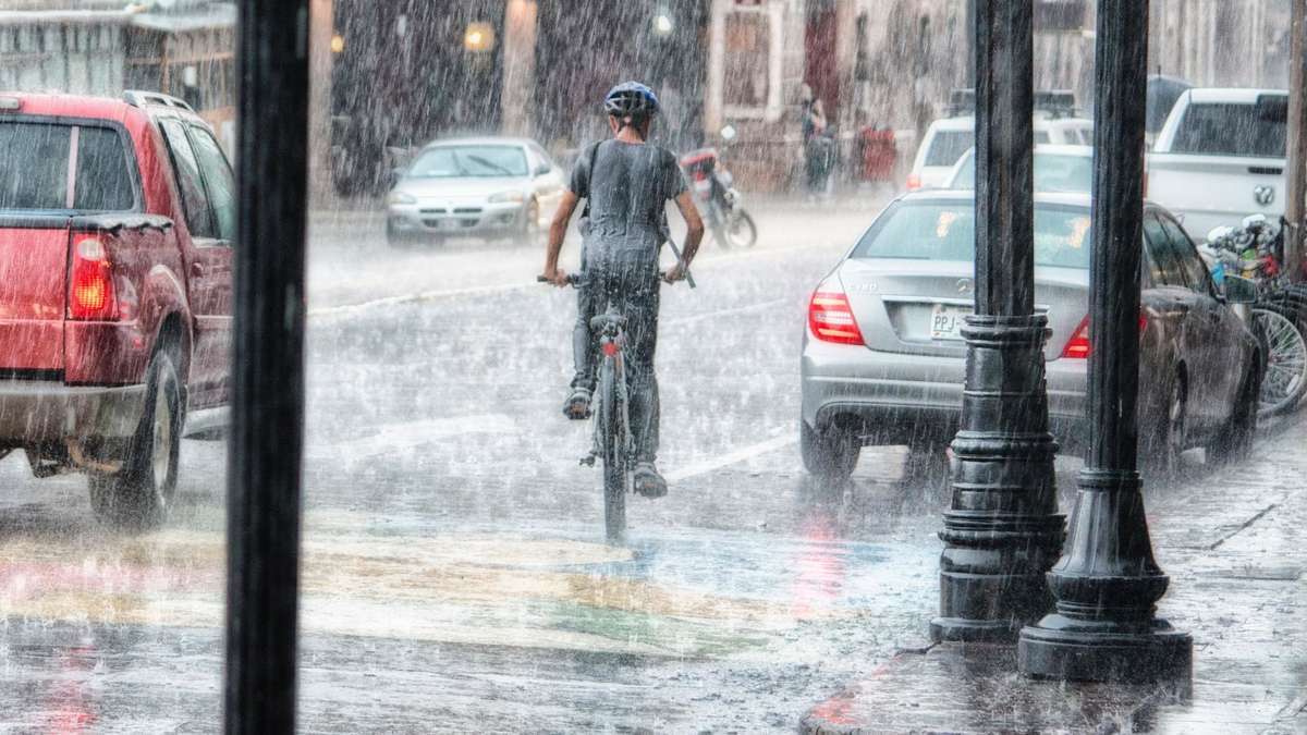 Velofahren bei Regen: sicher durch die nasse Saison